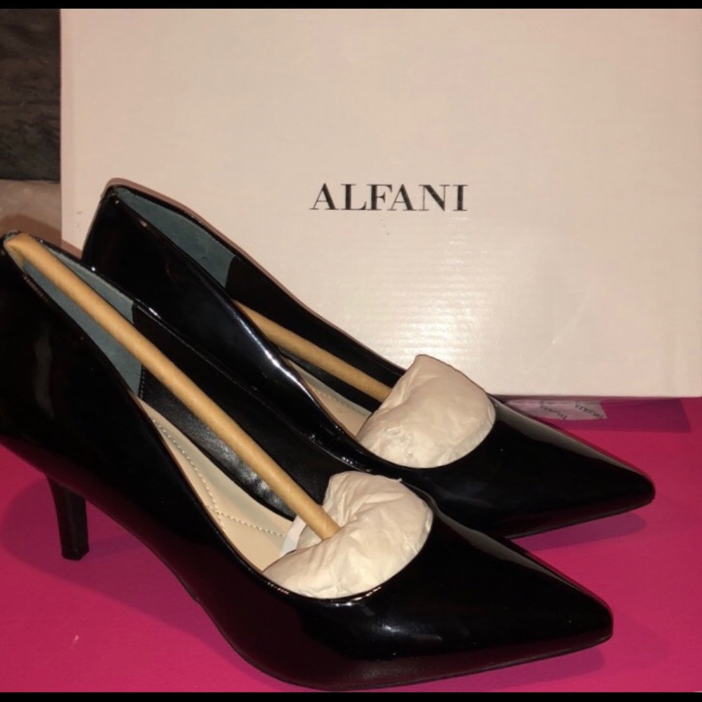 ALFANI Pumps